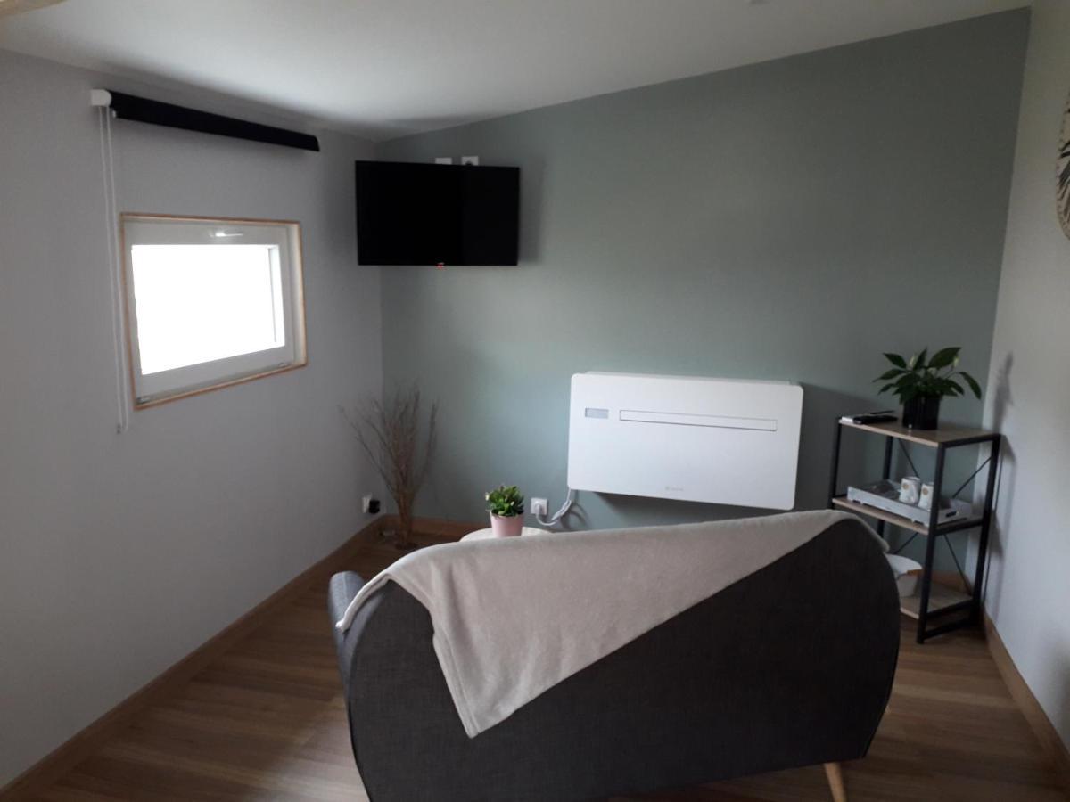 Charmant Studio 35M² Au Calme Proche Du Circuit Apartment Saint-Gervais en-Belin Екстериор снимка